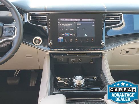 Used 2022 Jeep Wagoneer Series II image 29