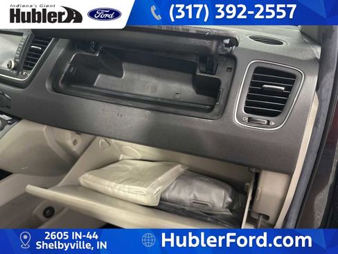 Used 2020 Kia Sedona EX FWD image 23