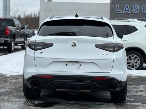 Used 2024 Alfa Romeo Stelvio Veloce image 42