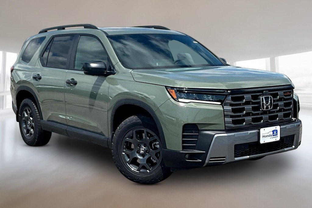 New 2026 Honda Pilot TrailSport image 2