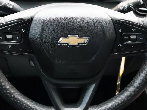 Used 2024 Chevrolet Trax LS w/ LS Convenience Package image 17