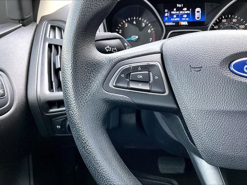 Used 2018 Ford Focus S image 23