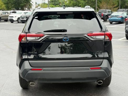 Certified 2022 Toyota RAV4 XLE w/ XLE Grade Weather Package AWD/4WD image 6