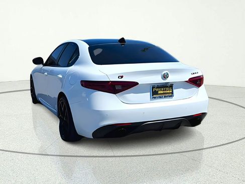Used 2019 Alfa Romeo Giulia Ti Sport w/ Quick Order Package 22S Sport AWD/4WD image 6