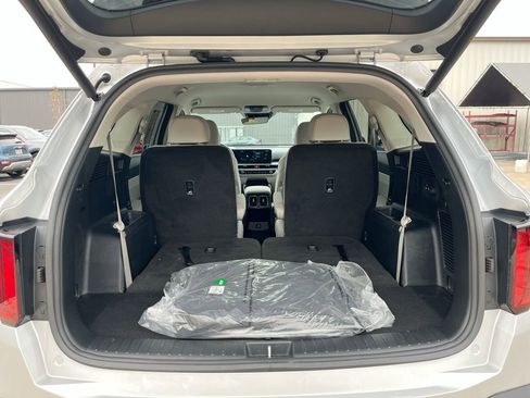 Certified 2025 Kia Sorento EX image 25
