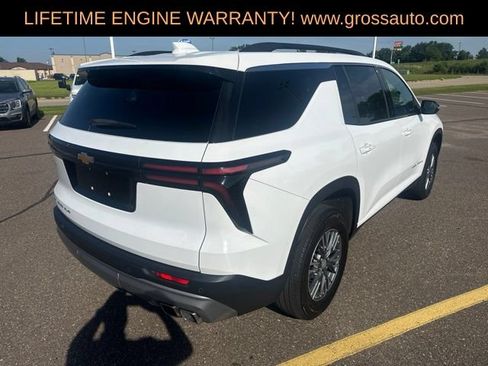 Used 2025 Chevrolet Traverse LT AWD/4WD image 9
