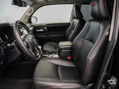 Used 2019 Toyota 4Runner TRD Off-Road Premium AWD/4WD image 18