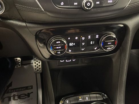 Used 2023 Buick Encore GX Select w/ Sport Touring Package FWD image 10