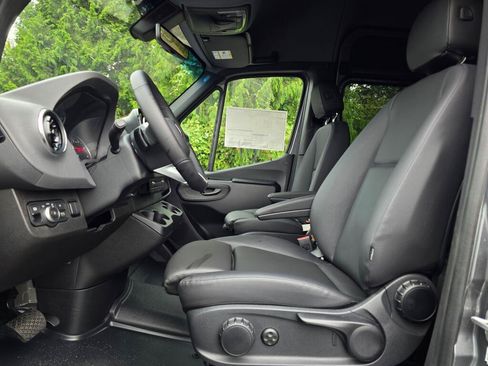 New 2026 Mercedes-Benz Sprinter 2500 image 33