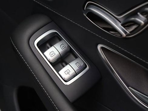 Used 2019 Mercedes-Benz S 560 Sedan image 55