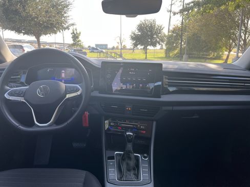 Certified 2025 Volkswagen Jetta S image 26