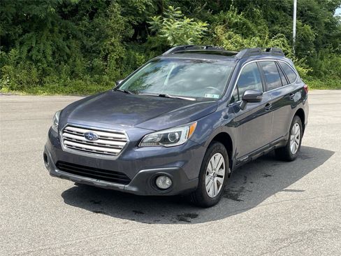 Used 2017 Subaru Outback 2.5i Premium AWD/4WD image 1