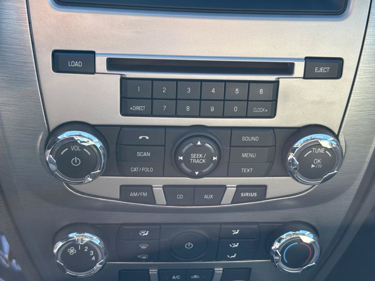 Used 2010 Ford Fusion SE FWD image 24