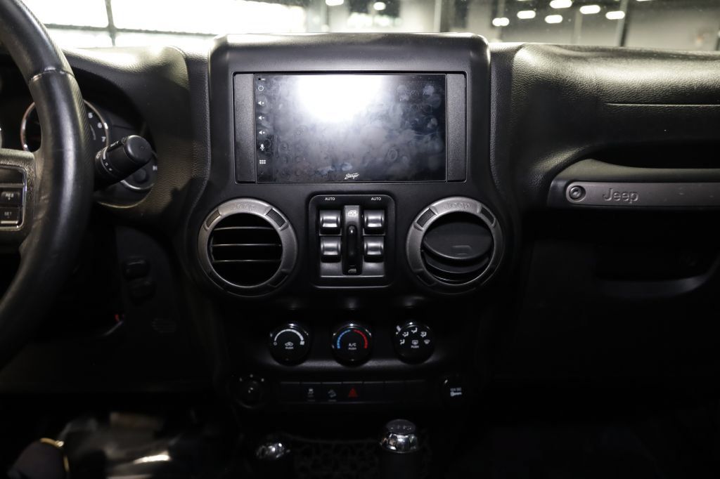 Used 2014 Jeep Wrangler Unlimited Sport w/ Quick Order Package 24S AWD/4WD image 24