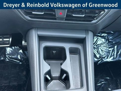 New 2026 Volkswagen Tiguan SE R-Line image 17