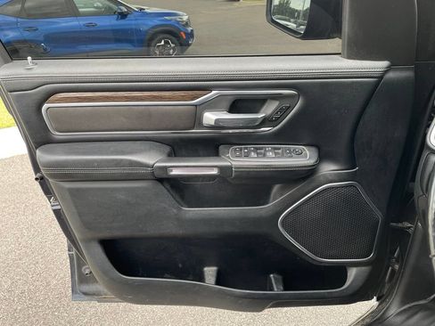 Used 2020 RAM 1500 Laramie AWD/4WD image 19