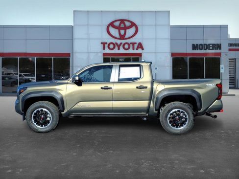 New 2025 Toyota Tacoma TRD Off-Road image 3
