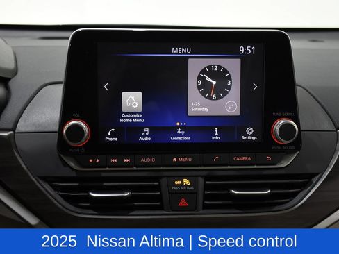Used 2025 Nissan Altima 2.5 SV FWD image 17