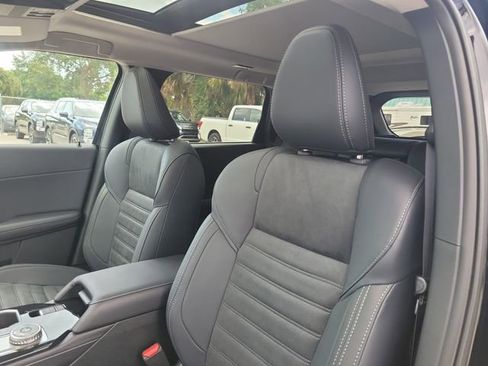 New 2025 Mitsubishi Outlander SE image 23