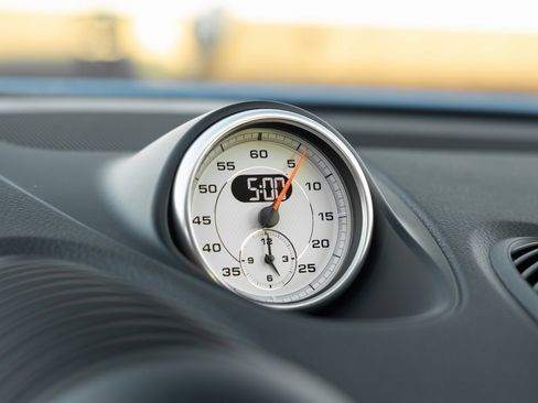 Used 2025 Porsche 718 Cayman image 24