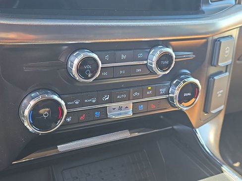 Used 2024 Ford F150 King Ranch w/ FX4 Off-Road Package image 30