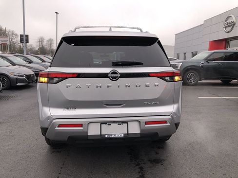 New 2025 Nissan Pathfinder SL image 19