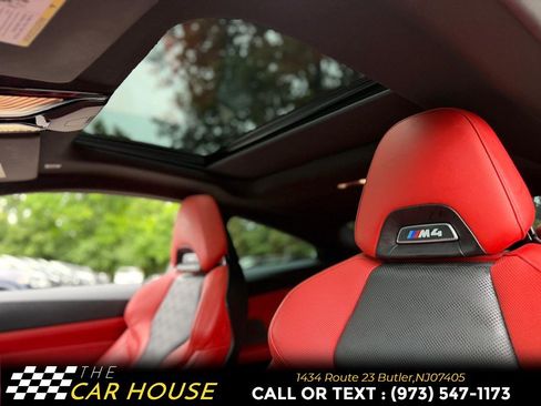 Used 2022 BMW M4 Coupe w/ Executive Package RWD image 27