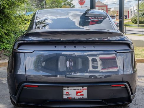 Used 2026 Tesla Model Y AWD image 23