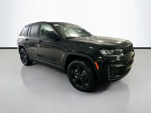 New 2026 Jeep Grand Cherokee Limited w/ Limited Altitude Package AWD/4WD image 3