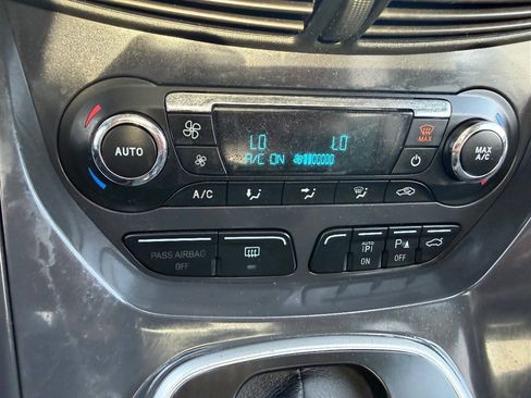 Used 2013 Ford Escape Titanium w/ Parking Technology Pkg FWD image 21