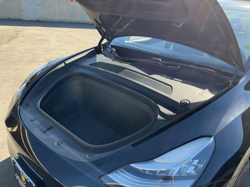 Used 2020 Tesla Model Y Long Range image 22