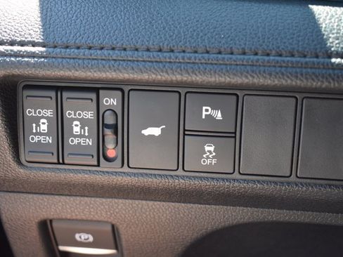 Used 2025 Honda Odyssey Elite image 31
