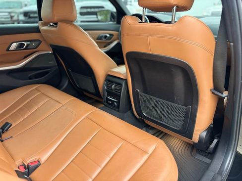 Used 2020 BMW 330i Sedan w/ Convenience Package image 16
