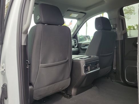 Used 2023 GMC Sierra 1500 Elevation image 15