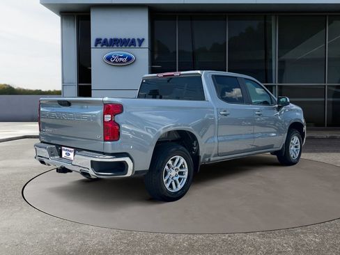 Used 2024 Chevrolet Silverado 1500 LT w/ Z71 Off-Road Package AWD/4WD image 7