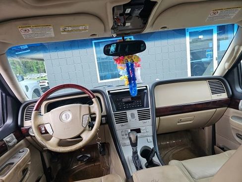 Used 2005 Lincoln Aviator 2WD image 17