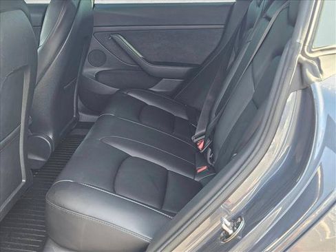 Used 2022 Tesla Model 3 RWD image 17