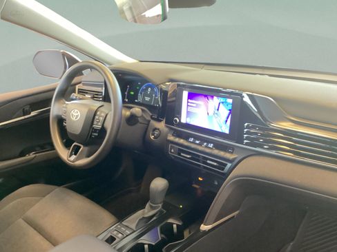 Certified 2025 Toyota Camry LE FWD image 24