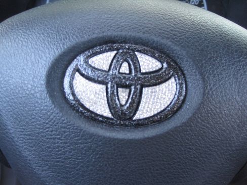 Used 2013 Toyota Corolla L FWD image 29