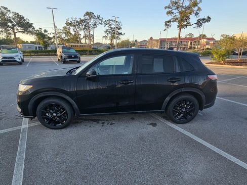 Used 2024 Honda HR-V Sport image 2