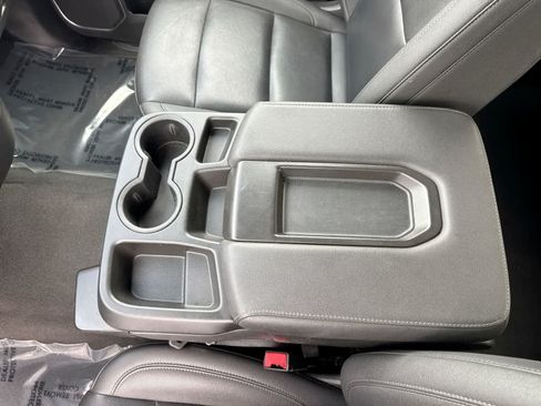 Used 2025 GMC Sierra 1500 SLT AWD/4WD image 33