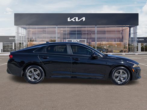Used 2023 Kia K5 LXS image 3