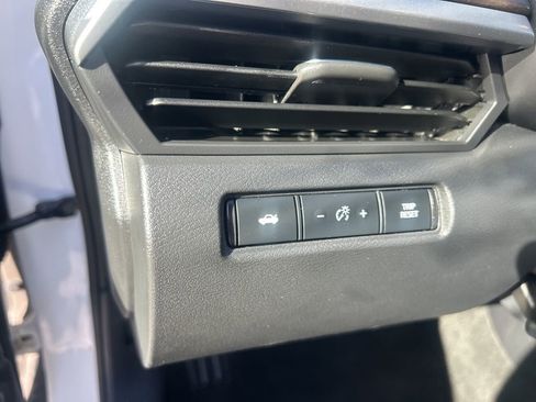 Used 2025 Nissan Altima 2.5 SV image 15