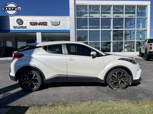 Used 2018 Toyota C-HR XLE image 4