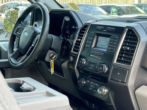 Used 2016 Ford F150 XLT image 12