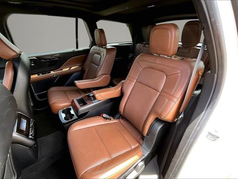 Used 2022 Lincoln Aviator Reserve w/ Equipment Group 201A AWD/4WD image 22