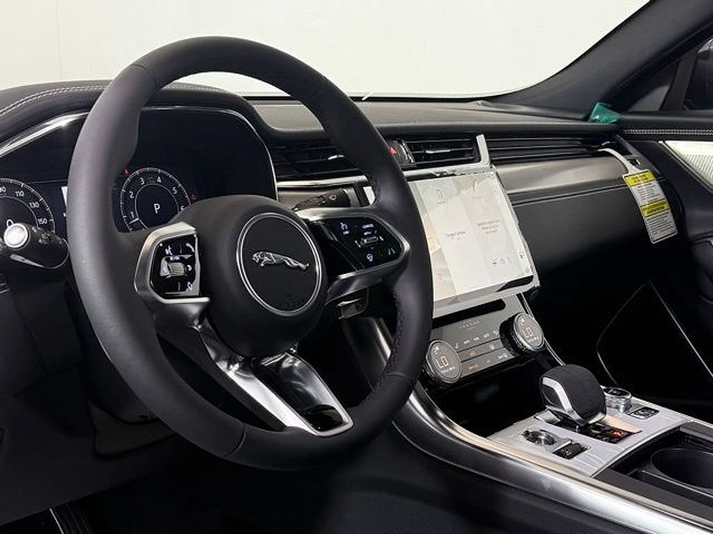 Certified 2024 Jaguar XF R-Dynamic SE AWD/4WD image 42