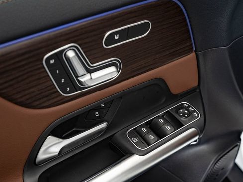 New 2026 Mercedes-Benz GLA 250 4MATIC image 25
