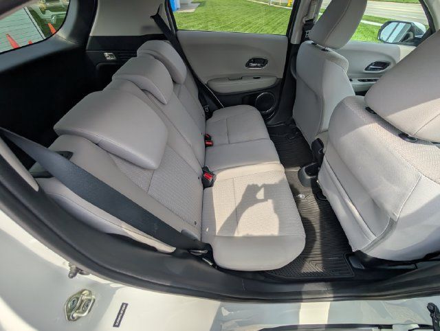 Used 2018 Honda HR-V EX image 6