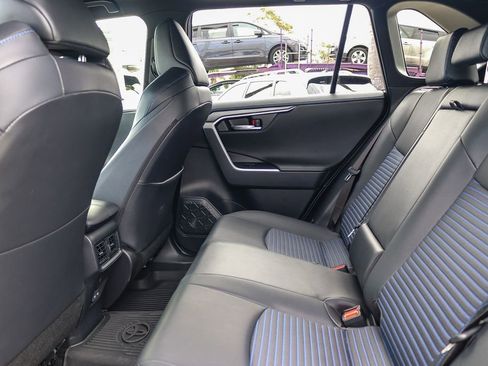 Used 2025 Toyota RAV4 XSE w/ Advanced Technology Package AWD/4WD image 21